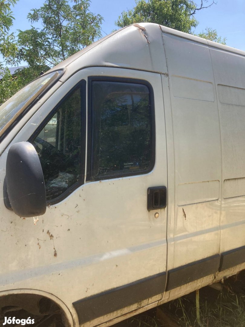 Peugeot boxer 2006 2.8 hdi rengeteg alkatrész motor váltó