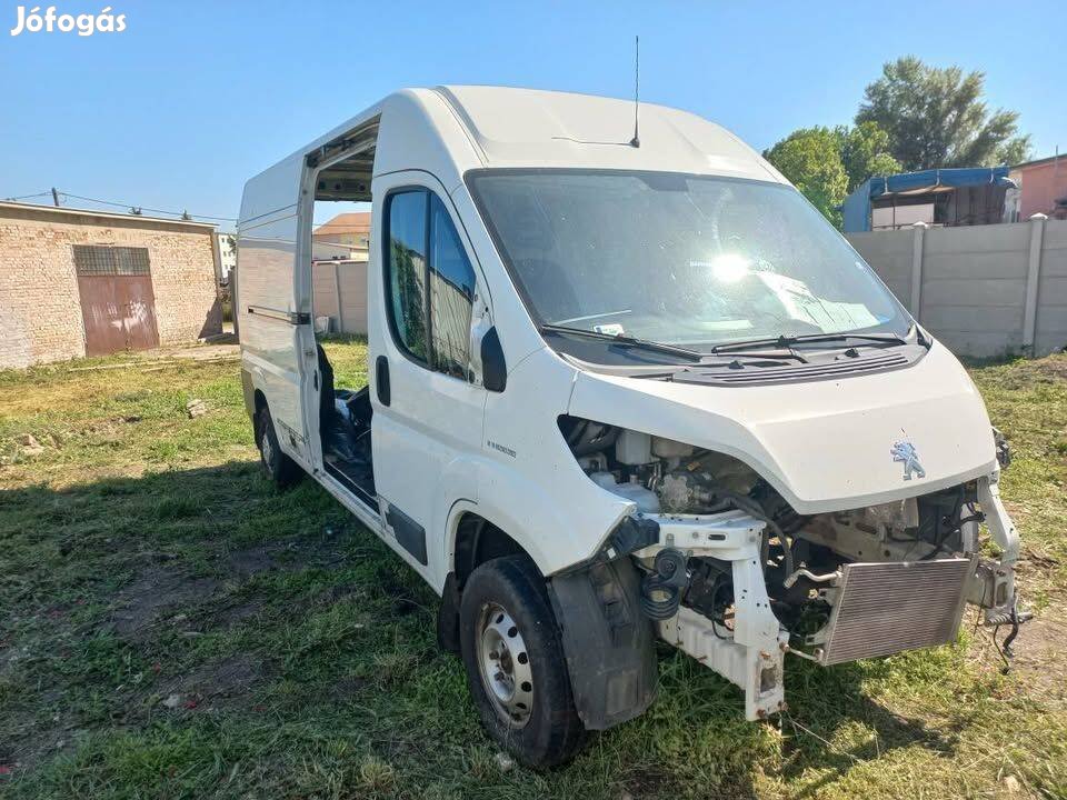 Peugeot boxer alkatrész eladó