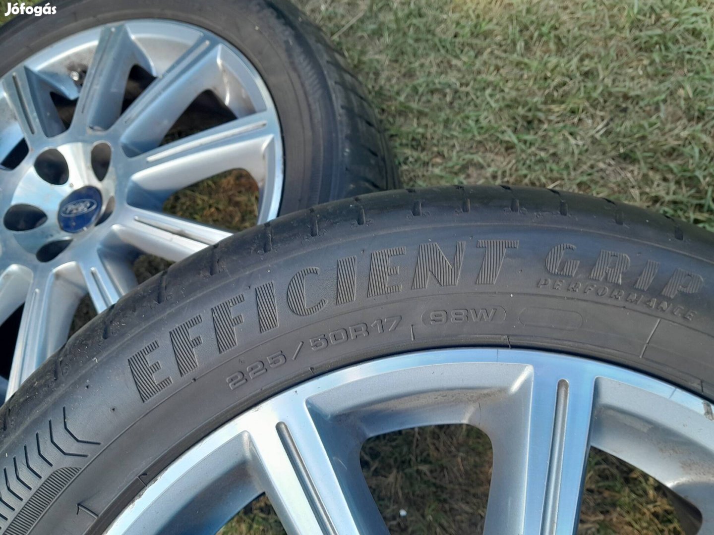 Peugeot citroen Ford volvo Renault r17 5x108 felni alufelni gumival 