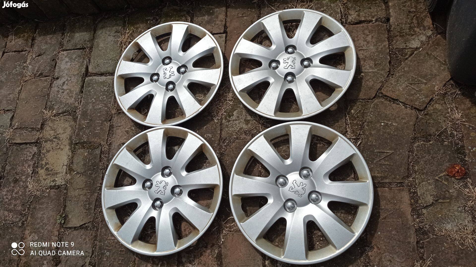 Peugeot dísztárcsa garnitúra 15"