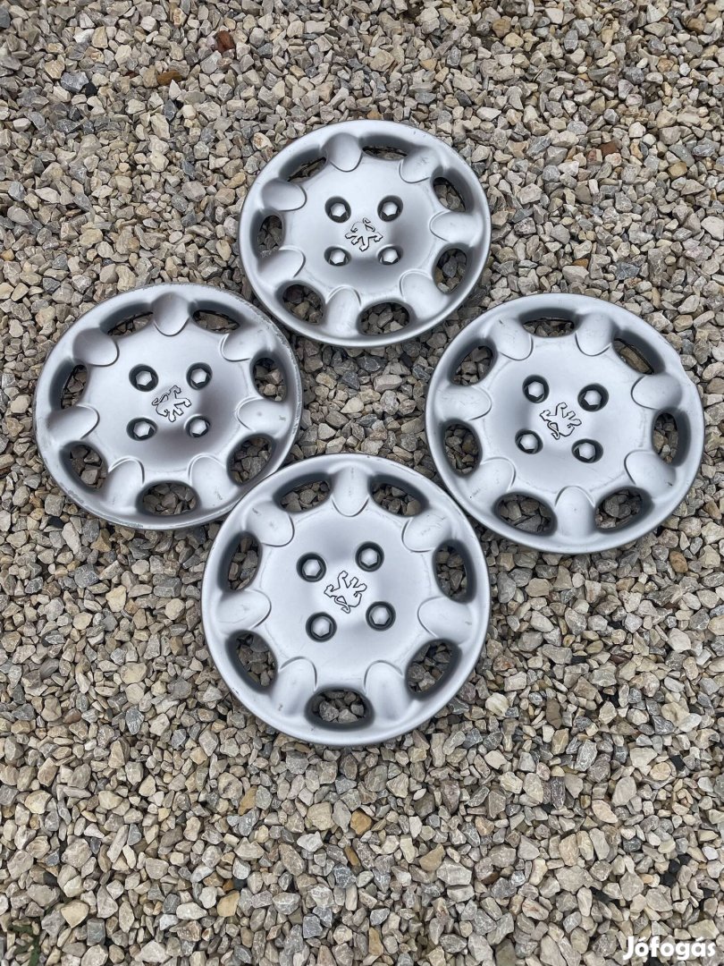 Peugeot dísztárcsagarnitúra, 4 db eladó