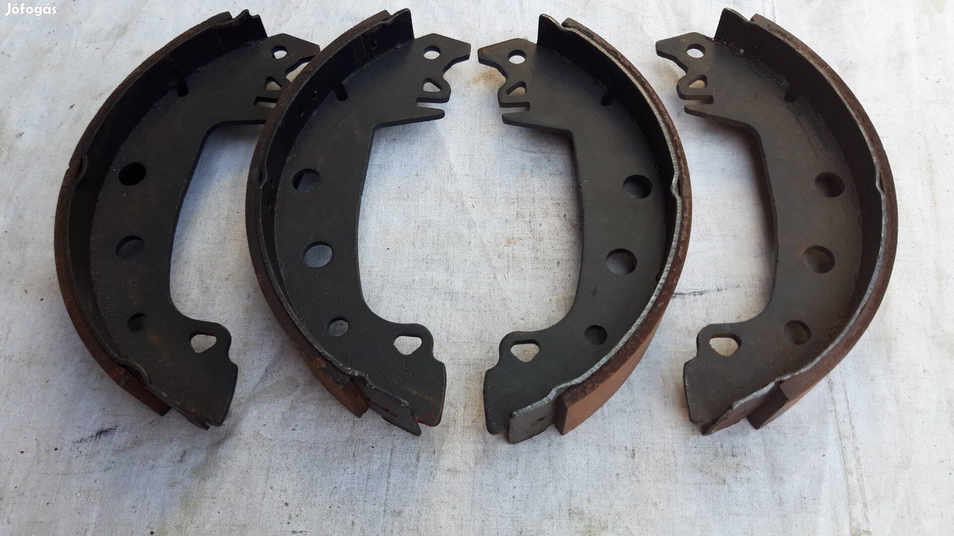 Peugeot hátsó fékpofa garn.204,304,305 höz erősitett 1993ig