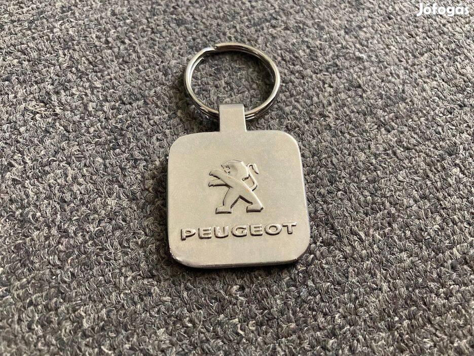 Peugeot króm kulcstartó