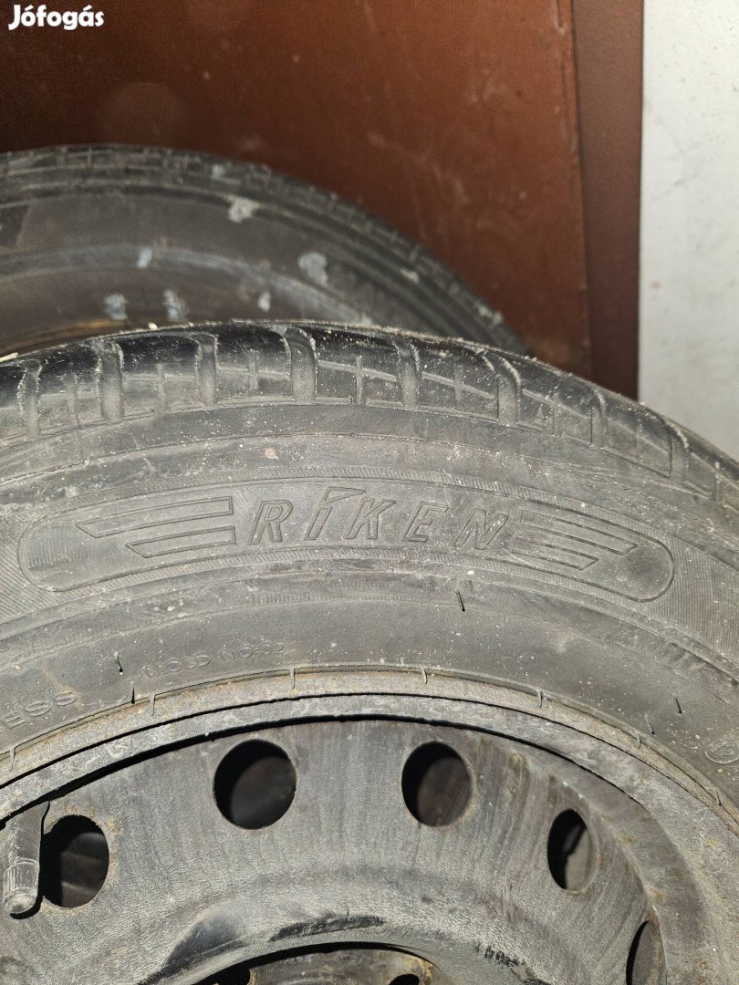Peugeot nyári gumi lemezfelni eladó pótkerékkel együtt. 