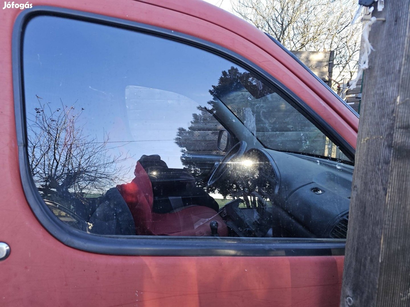 Peugeot partner ajtó üveg 6000
