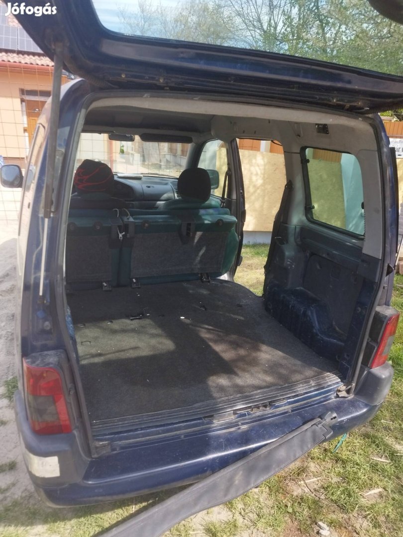 Peugeot partner alkatrésznek vagy amire akarod,eladók egyben