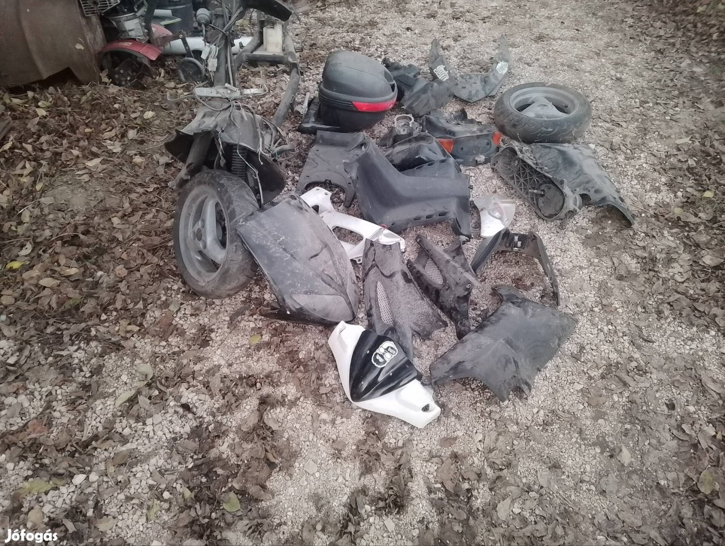 Peugeot speedfight alkatrészek alkatrész bontás 