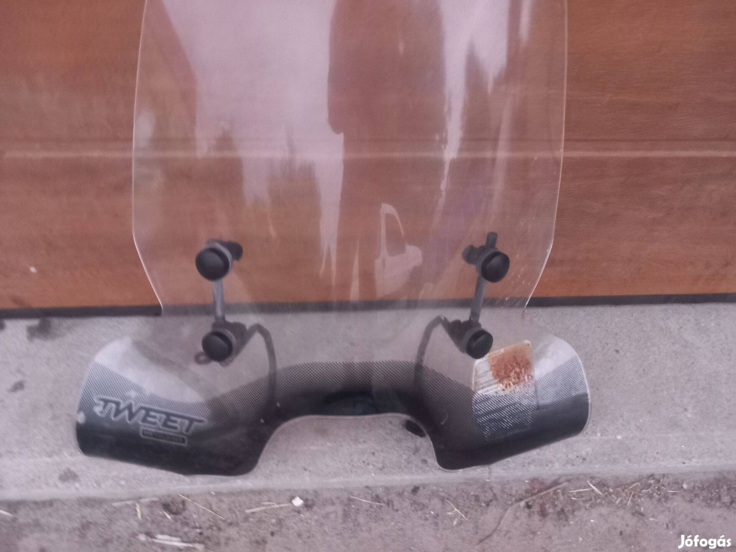 Peugeot tweet plexi