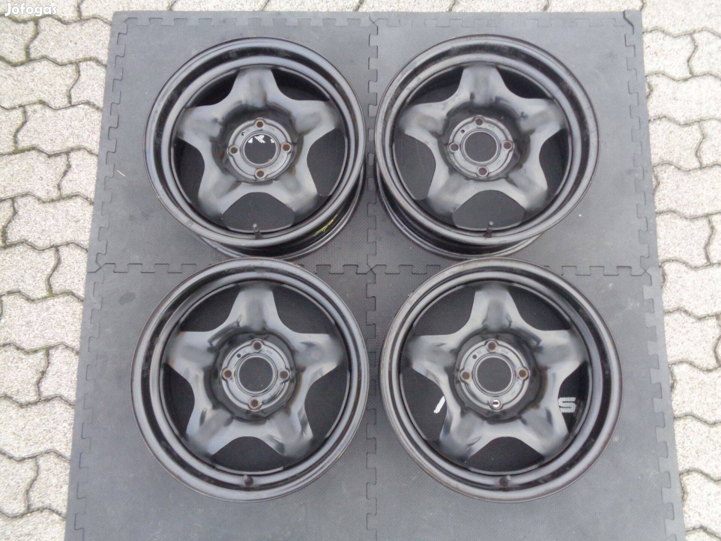 Peugeotra-Citroenre lemezfelni 16, 4×108-as, újszerű állapotban eladó