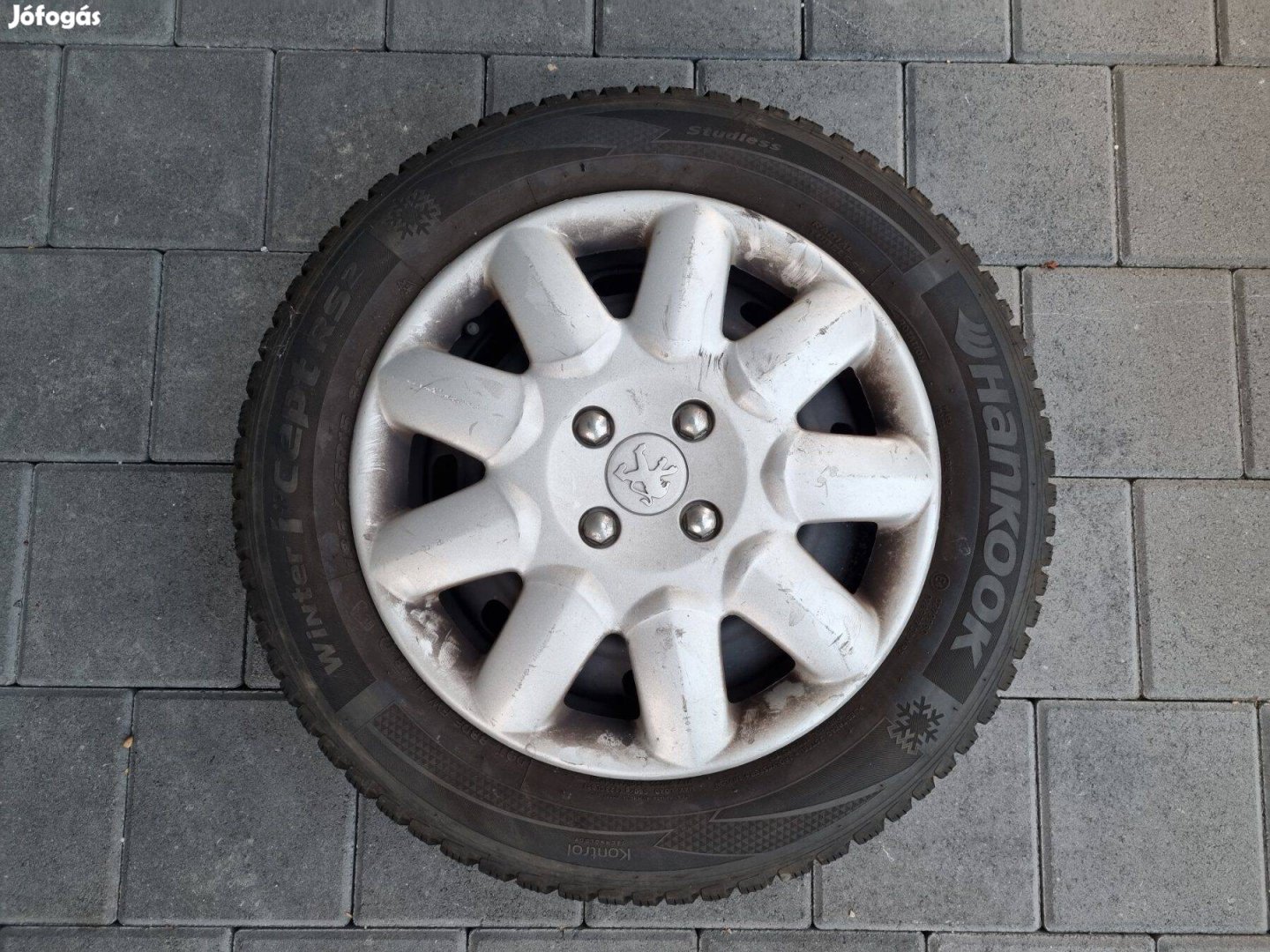 Peugeut Felni 185/65R15 2020as Hankook téli gumival