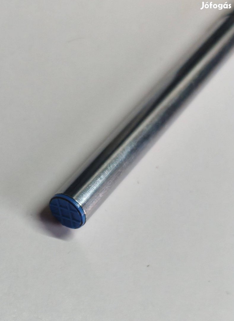 Pevdi toll. Fém testű