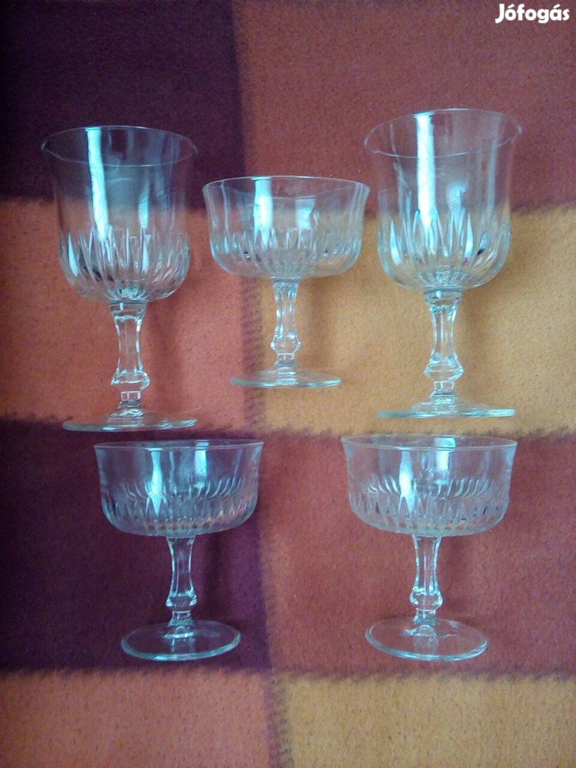 Pezsgős, boros pohár készlet