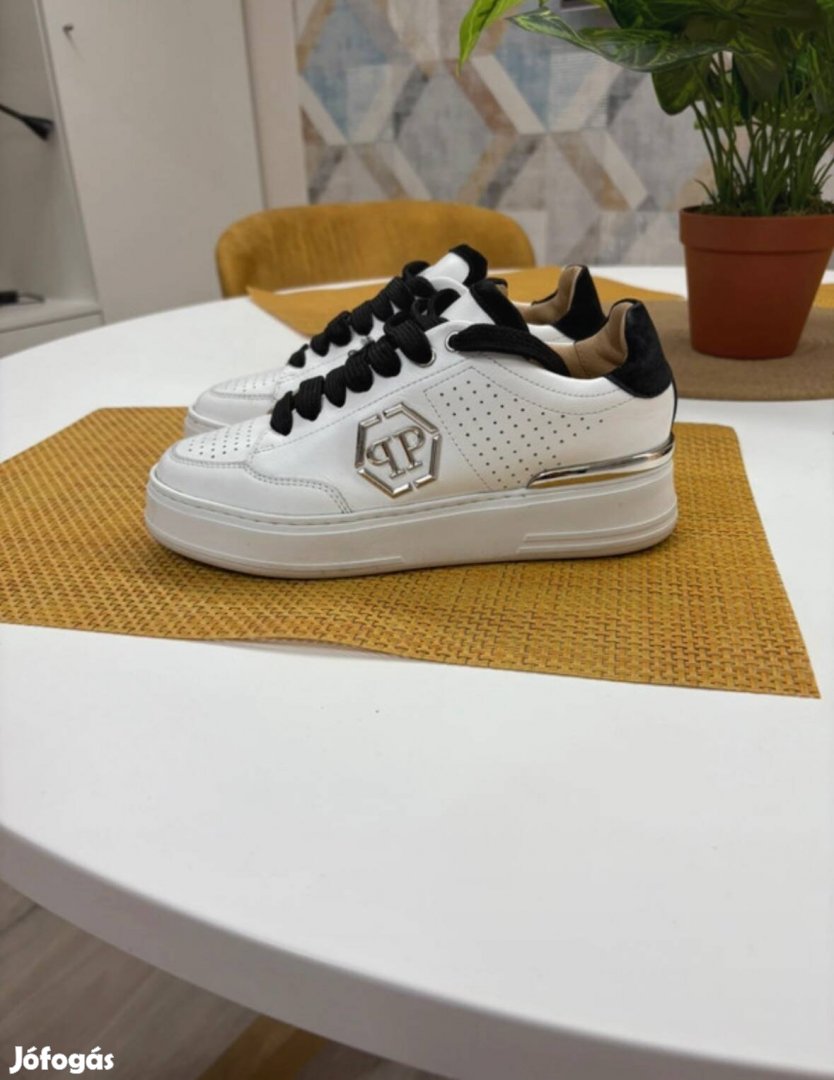 Philip plein 36 méret jó állapotban levő cipő