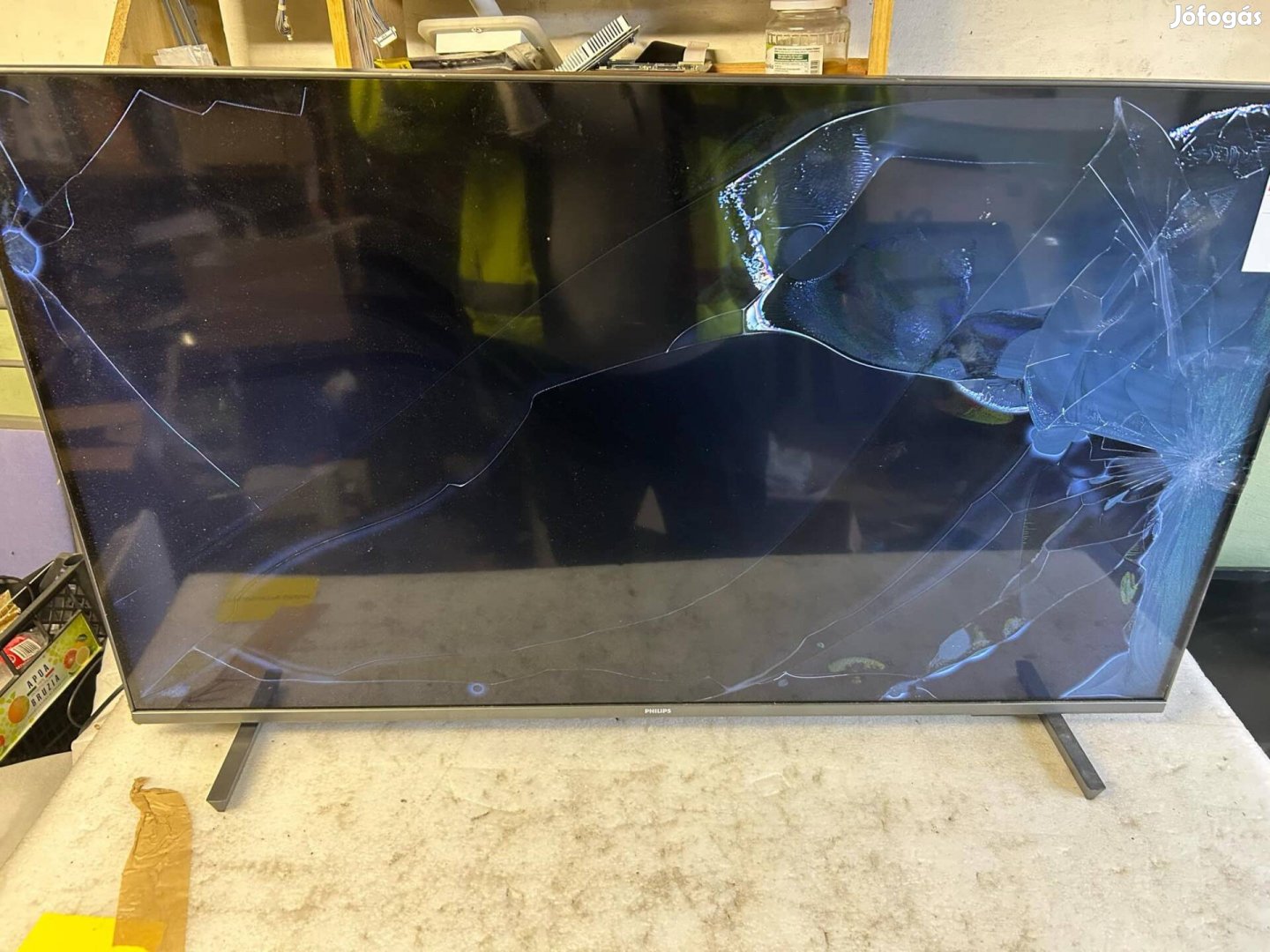 Philips 108cm 4K okos Tv (kijelző törött)