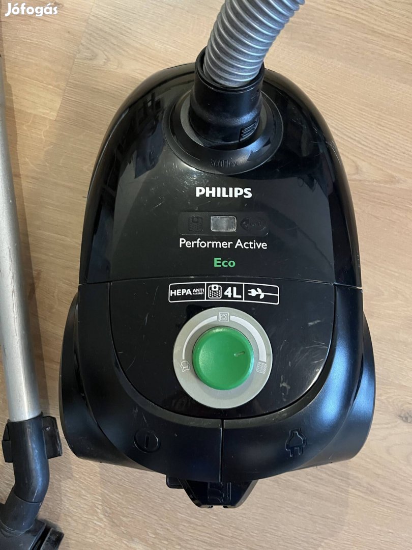 Philips 750 wattos porzsákos hepa szűrős porszívó eladó