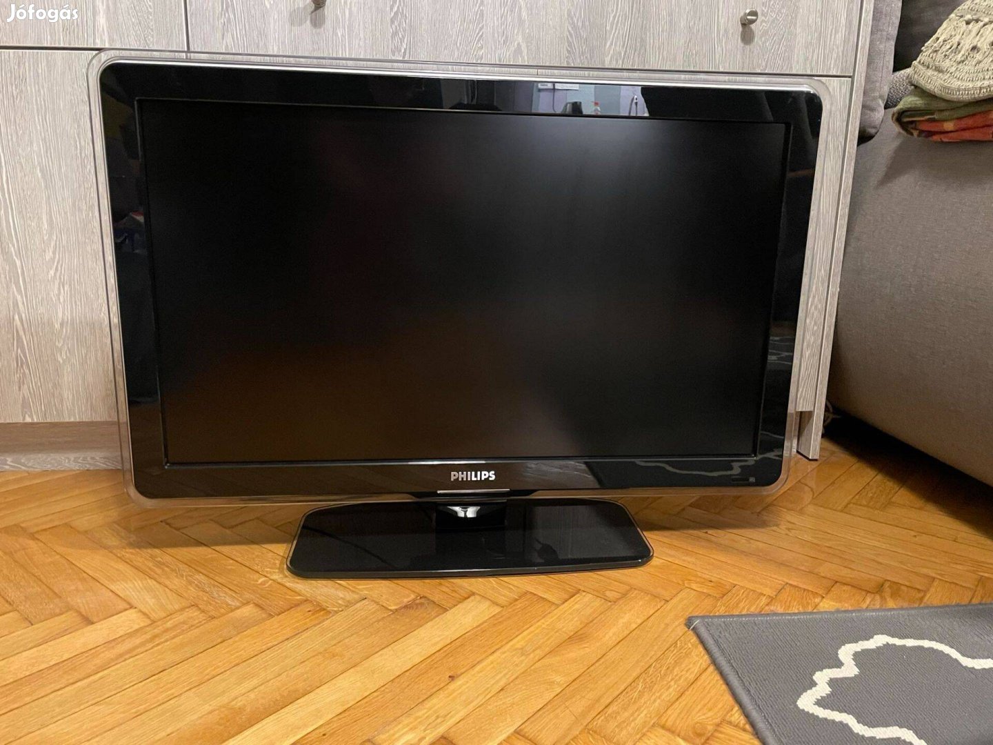 Philips LCD TV 37PFL7403D/10 + okosító
