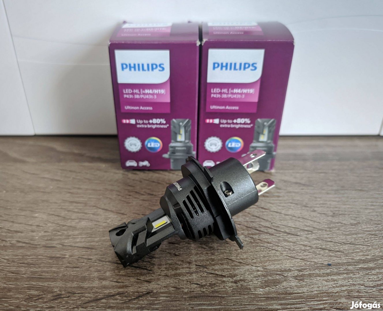 Philips LED Autó/Motor izzó H4/H19 (2db)