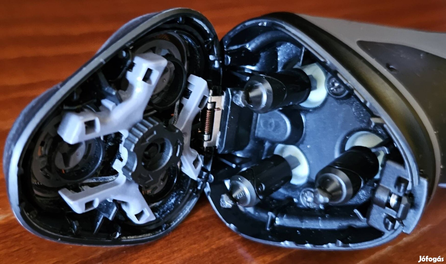 Philips Siries 1000 villanyborotva