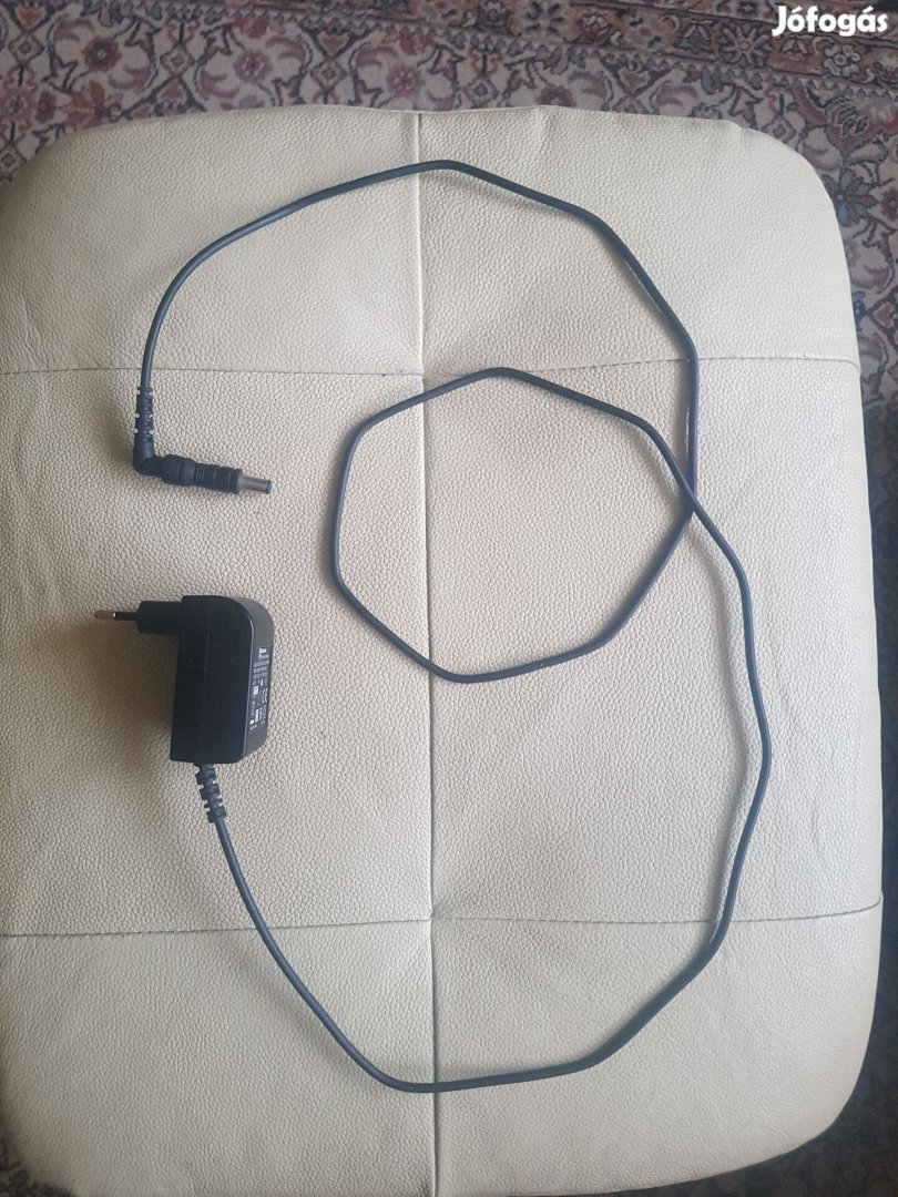 Philips porszivó gyári töltő adapter 33V 380mA SSC-18P-20