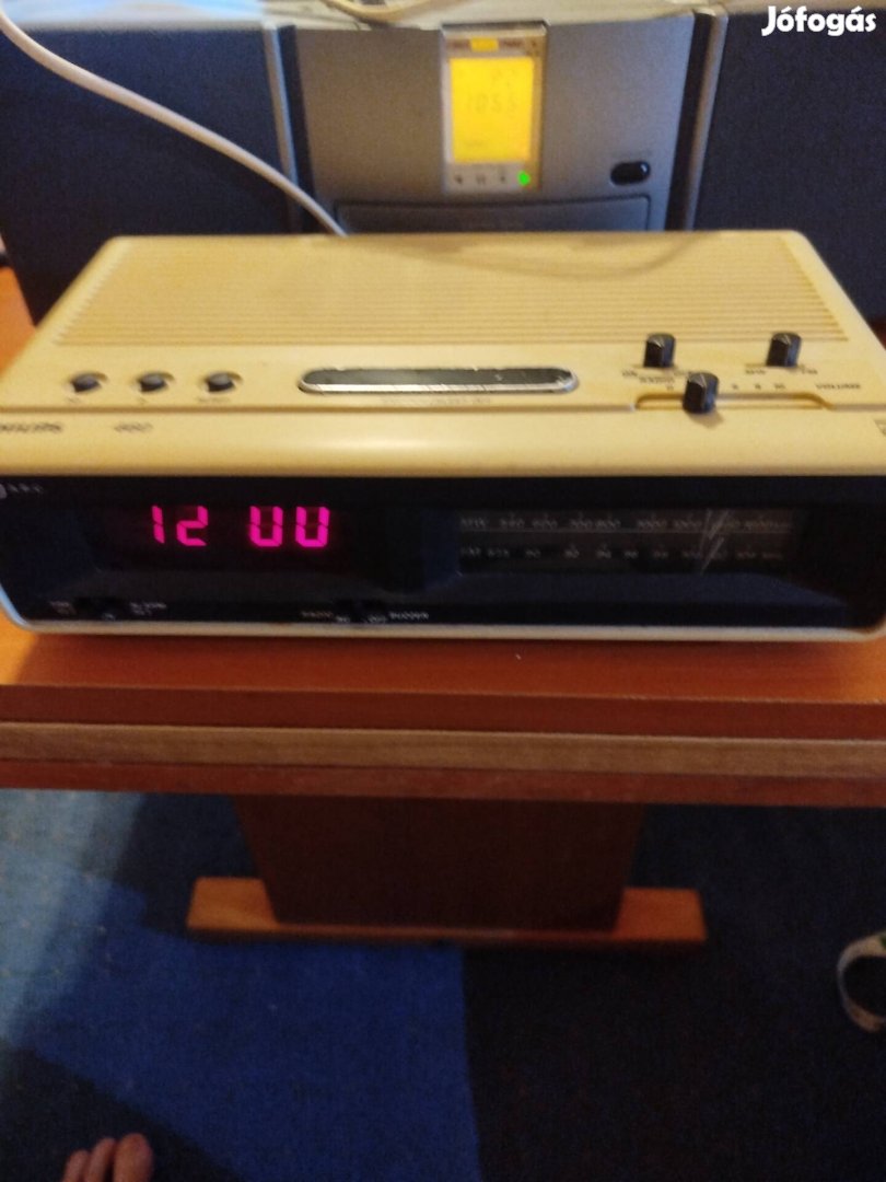 Philips retro érintő gombos ébresztőóra radio.