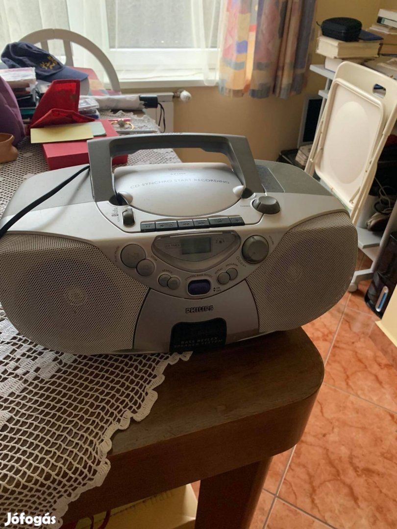Phillips hordozható rádiós CD lejátszó