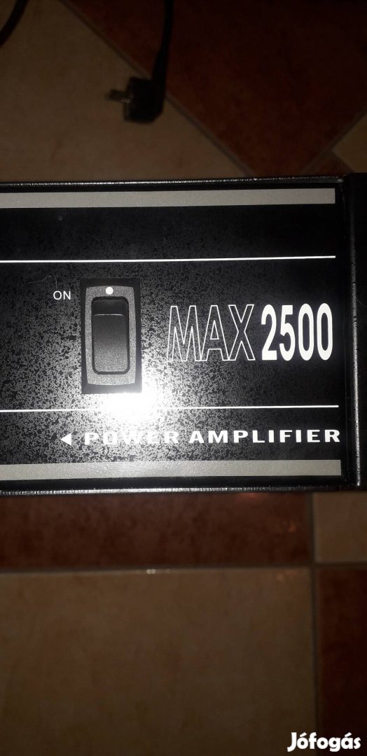 Phonic max 2500 végfok új 1x volt használva!