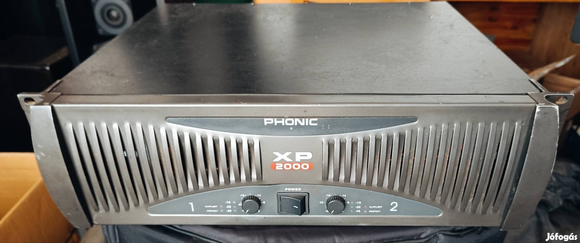 Phonic xp2000 végfok eladó 2x1000w rms.