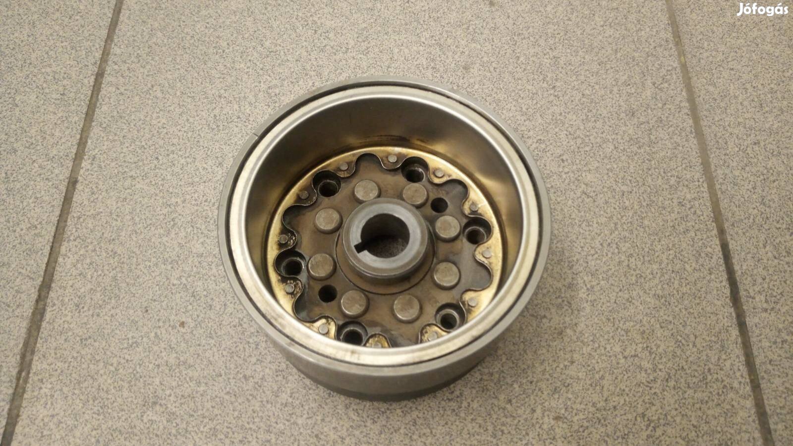 Piaggio 500 lendkerék