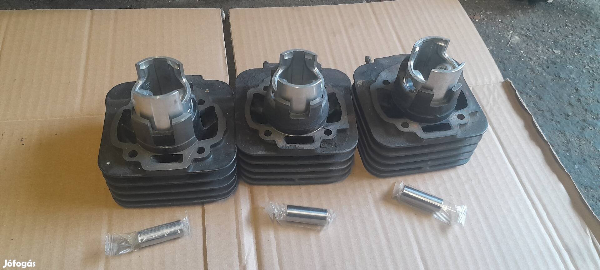 Piaggio 50 2T gyári henger fúrva uj dugó
