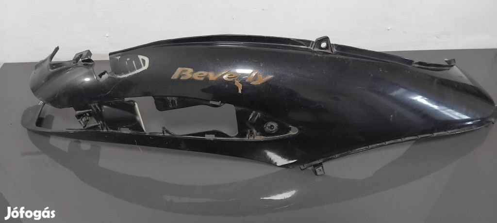 Piaggio Beverly 125/200/250/400 Jobb oldali idom