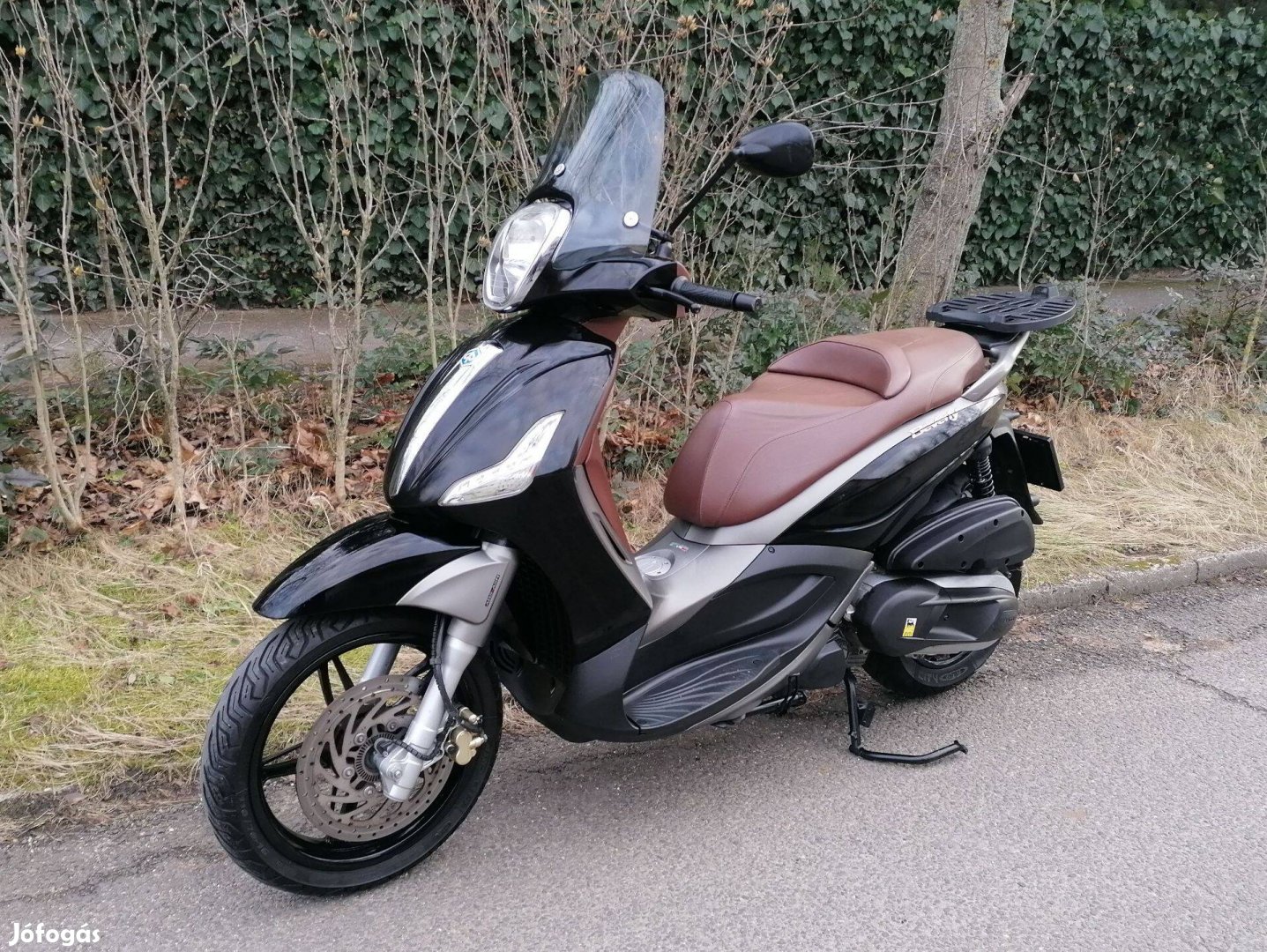 Piaggio Beverly 350 Bontás