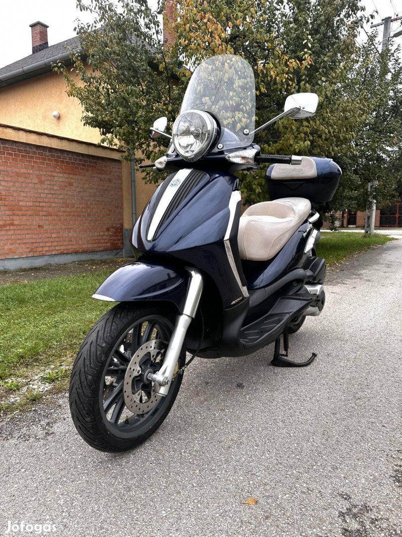 Piaggio Beverly 400
