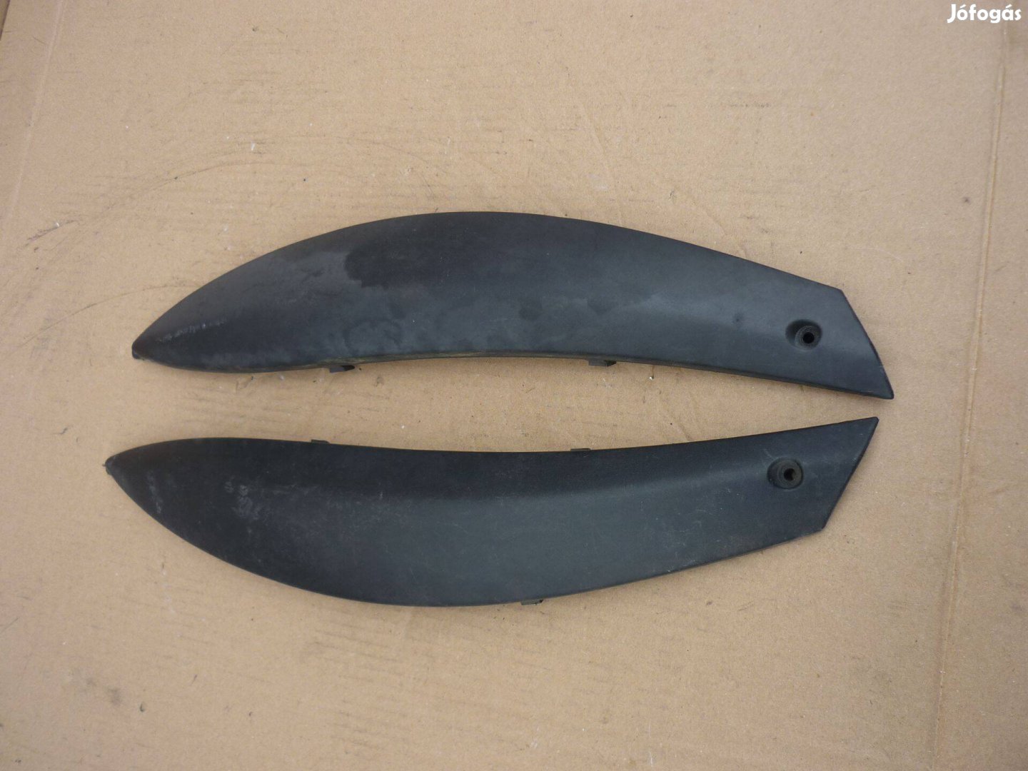 Piaggio Beverly 500 oldal betétidom fekete idom a krómos