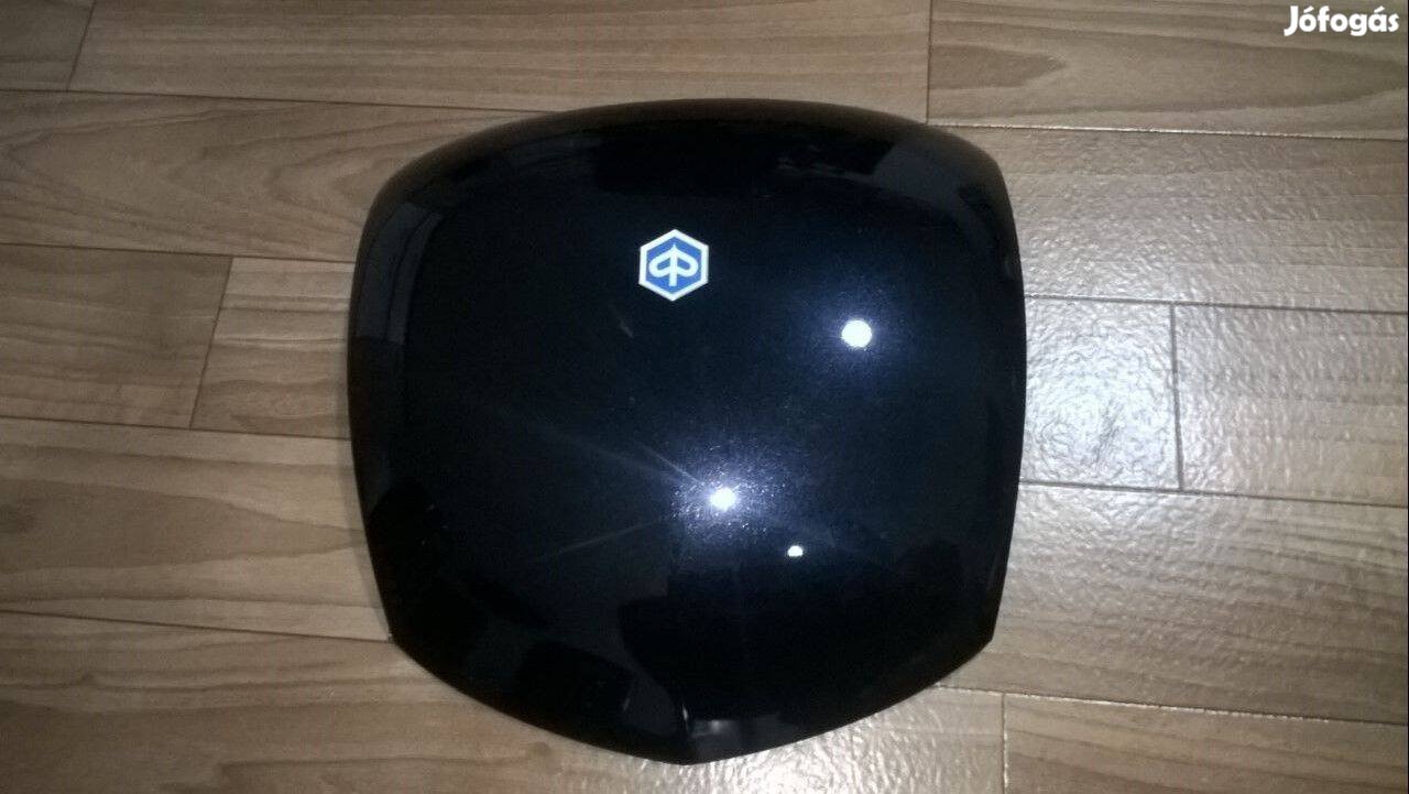 Piaggio Beverly Carnaby doboz fedél új