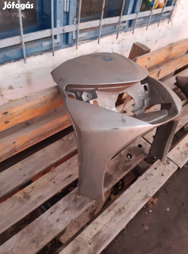 Piaggio Beverly első idom