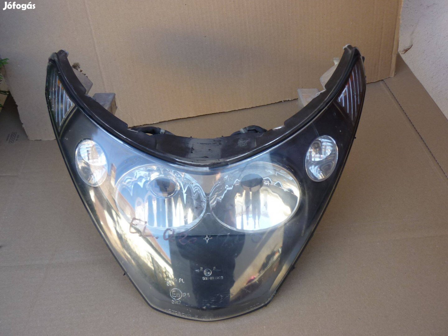 Piaggio Beverly első lámpa 125 200 250 400