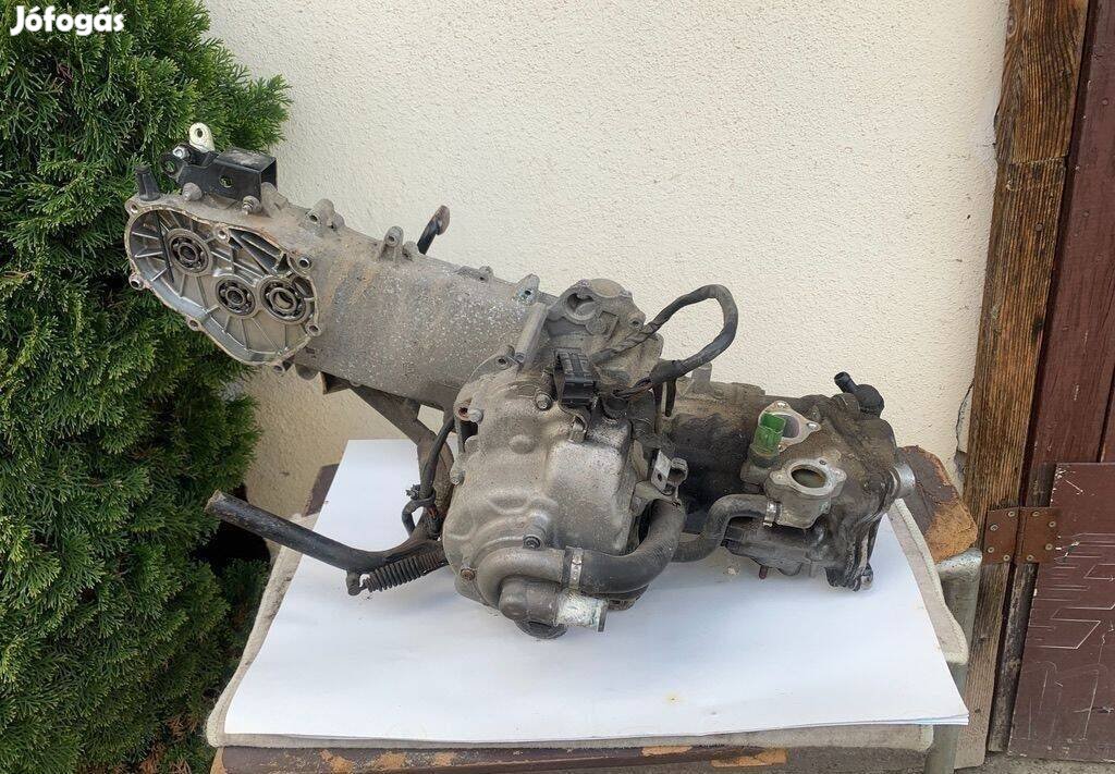 Piaggio Carnaby Beverly motor blokk motorblokk fűzött blokk
