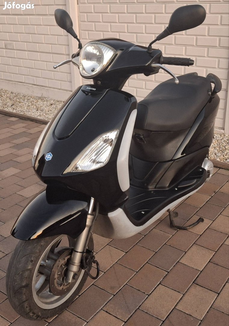 Piaggio Fly 2T 50 Újszerű Gyári 8700km