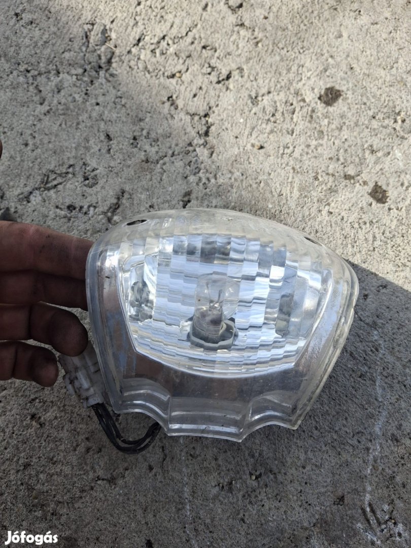 Piaggio Fly hátsó lámpa