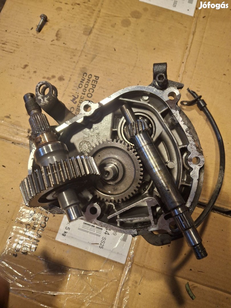 Piaggio Fly végáttétel  , hátsó kihajtás