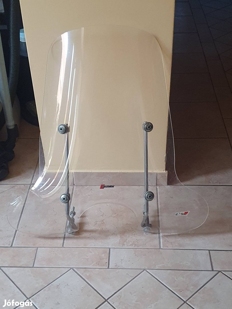 Piaggio Liberti szélvédő plexi Faco