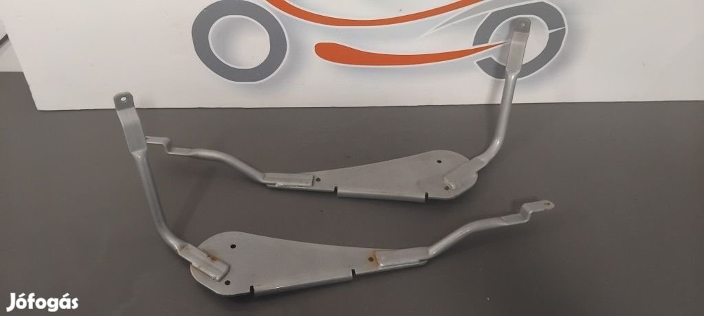 Piaggio Liberty 50/125 Eredeti oldaldoboz tartó konzol