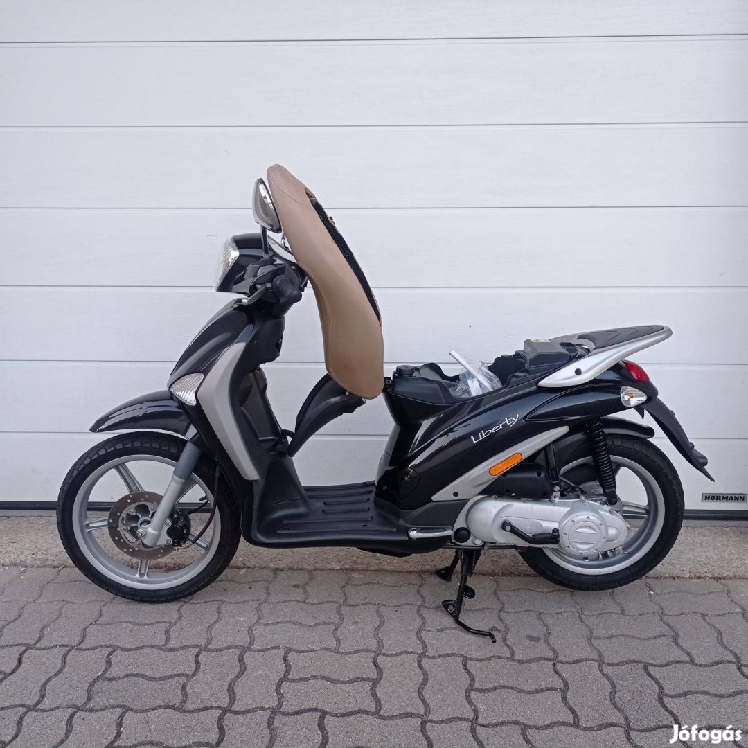Piaggio Liberty 50 2T Első tulajtól! Sérülés me...