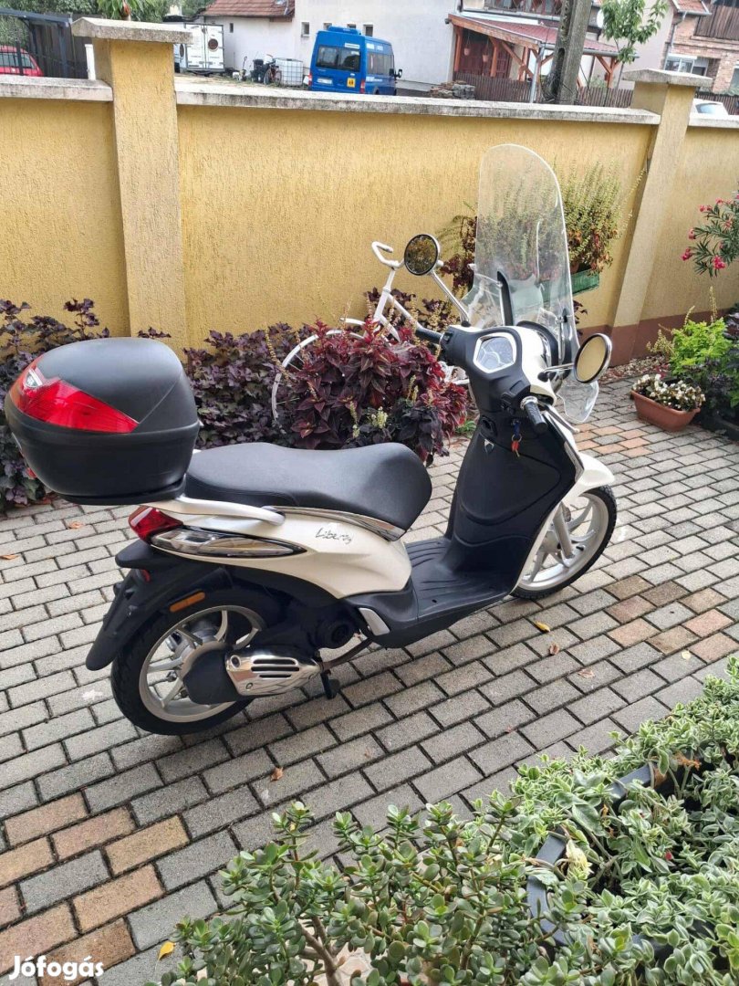 Piaggio Liberty robogó