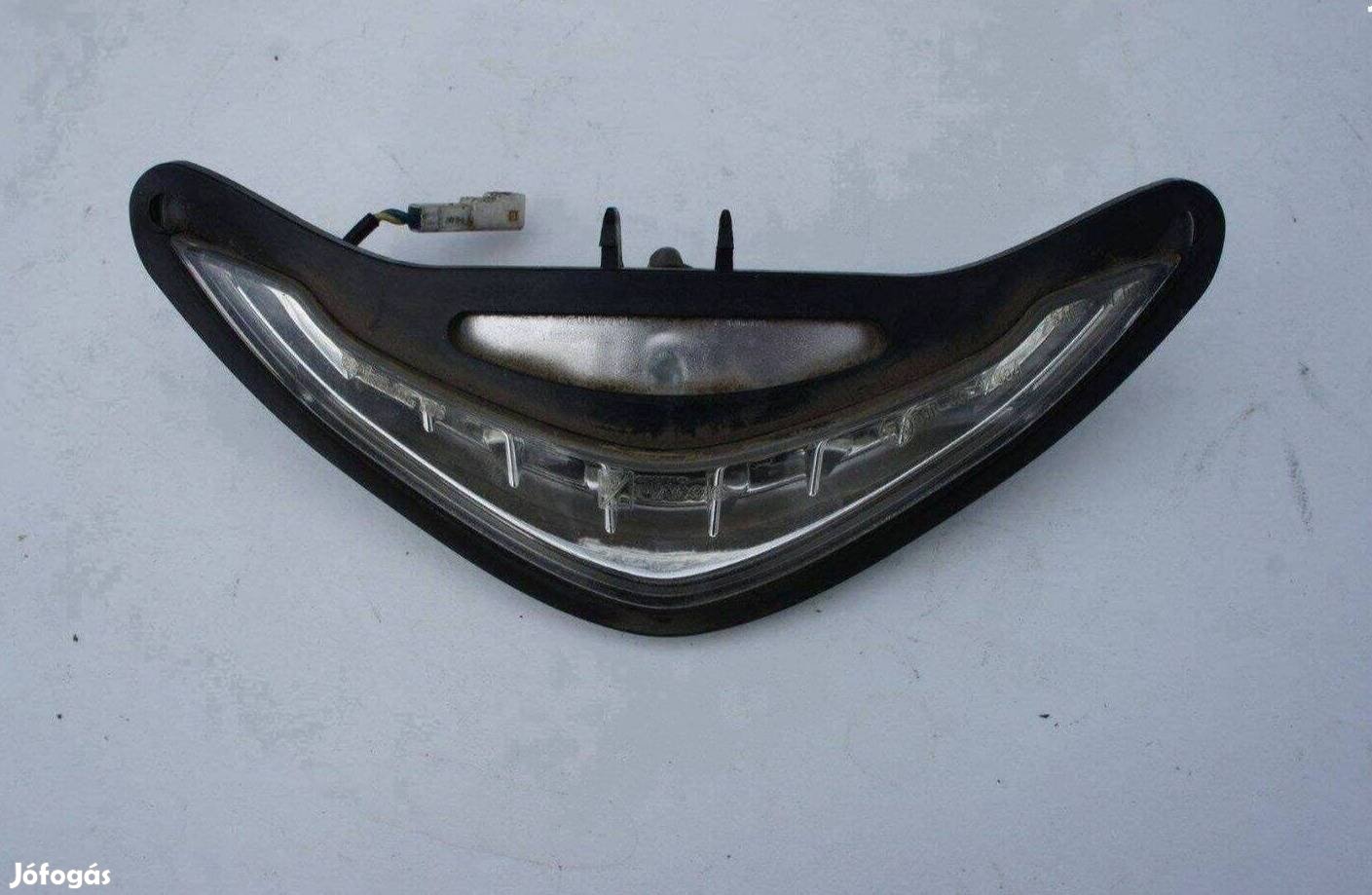 Piaggio MP3 300 500 első helyzetjelző lámpa kis lámpa
