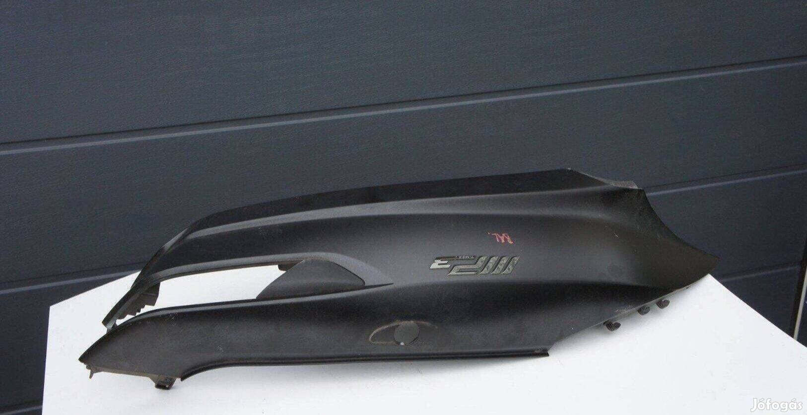 Piaggio MP3 300 500 oldalidom új kasznis modell