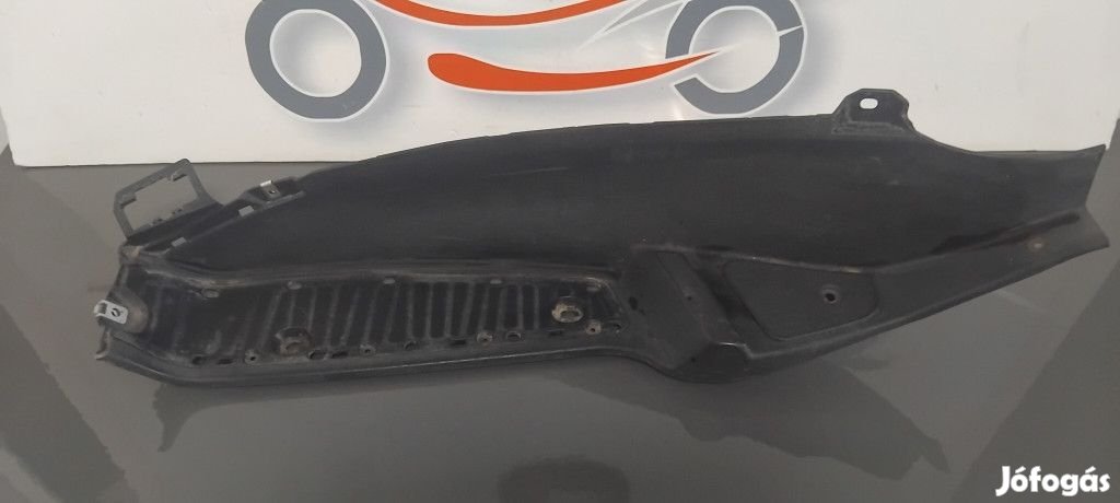 Piaggio MP3 Bal oldali idom