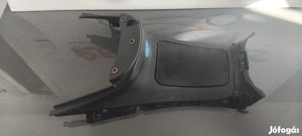 Piaggio MP3 Tartályfedél