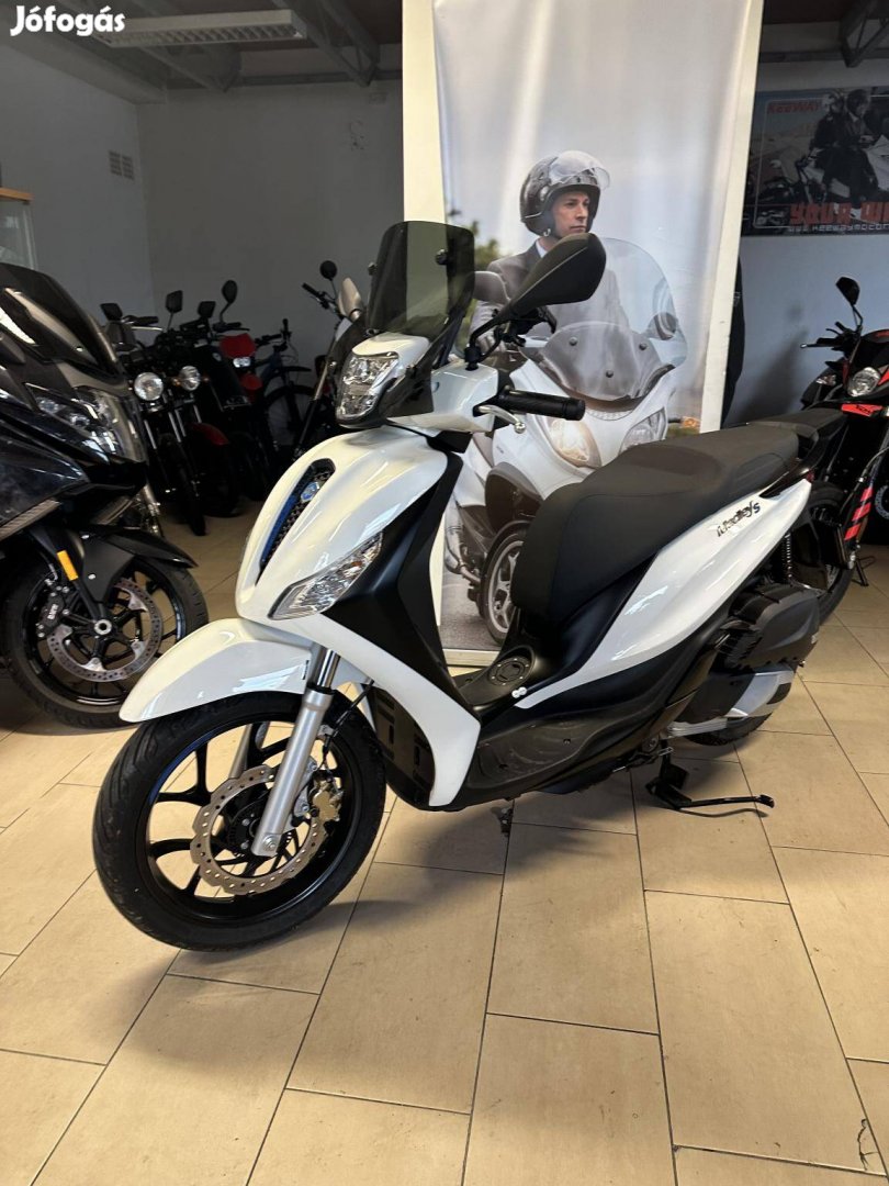 Piaggio Medley 125 /Mo.-i/1.-tulaj/2930Km/Áfás ár