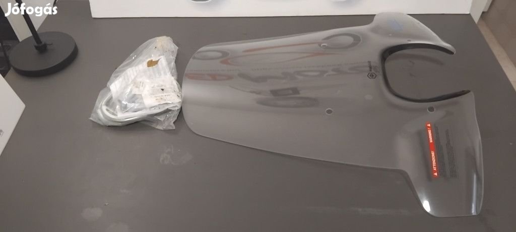 Piaggio Medley Urban Plexi, konzollal